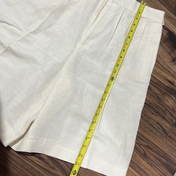 Linen blend neutral bermuda shorts, vintage, high waisted,size 16 - Picture 6 of 9